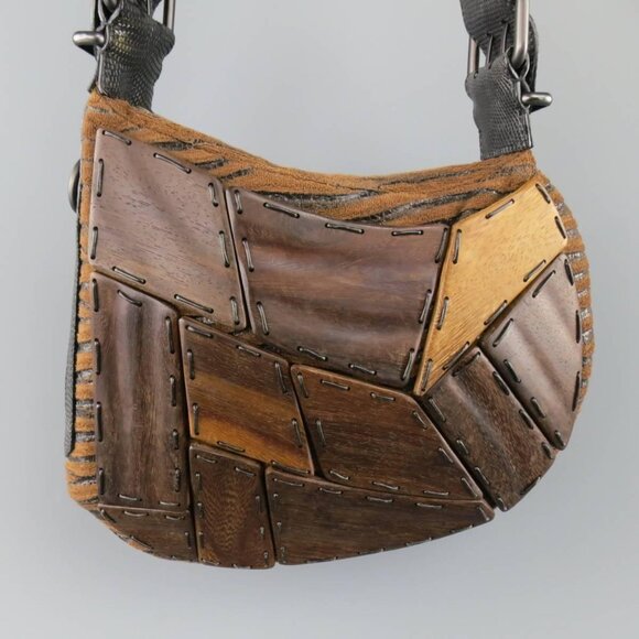 Vintage FENDI Wood Embellished Tiger Print Oyster Shoulder Bag - Picture 2 of 10